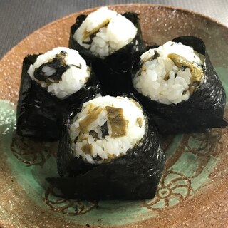 高菜おにぎり魚肉ソーセージ入り